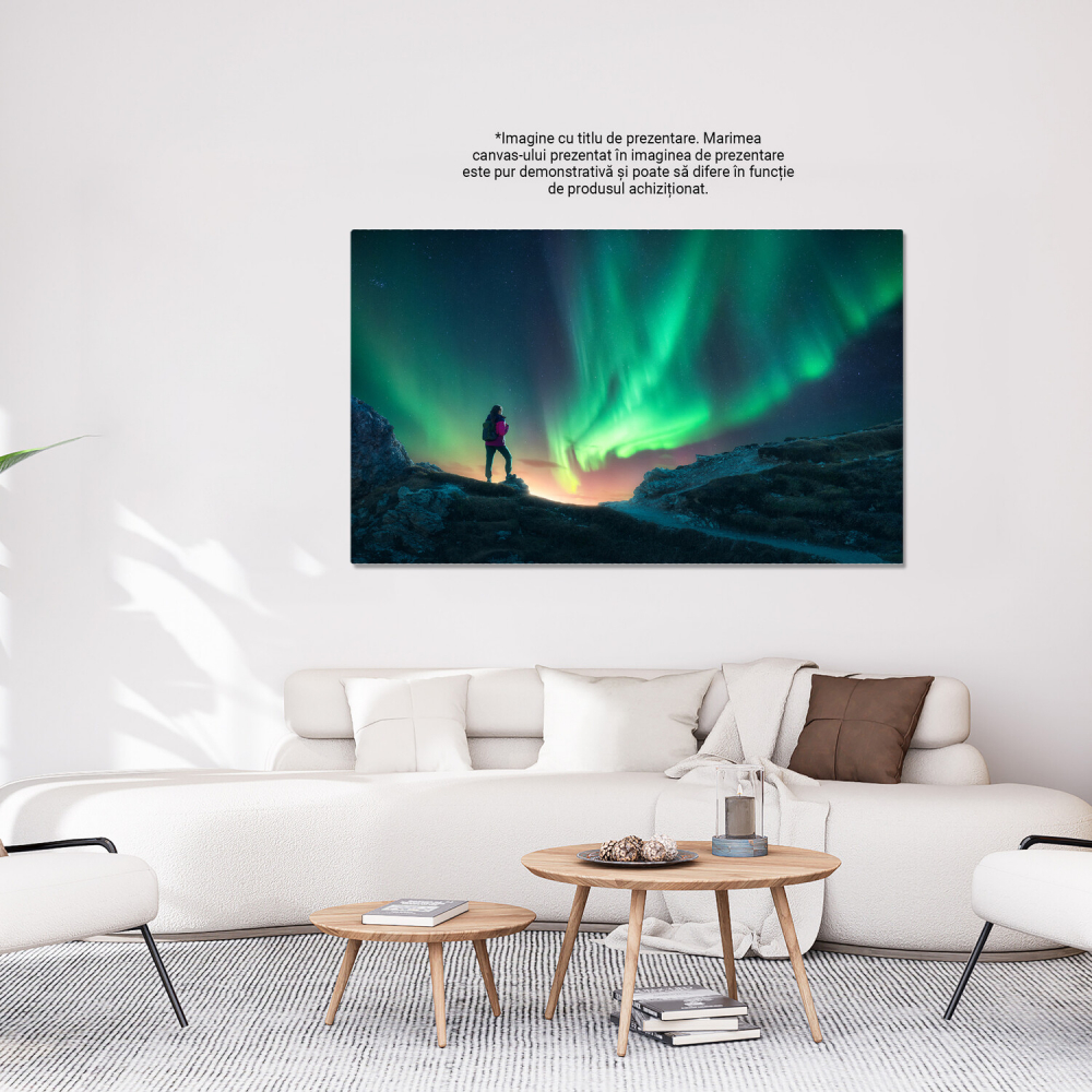 Femeia și Aurora Boreală - Eleganța Feminină în Lumina Nordului, Marime 40x25CM [3]