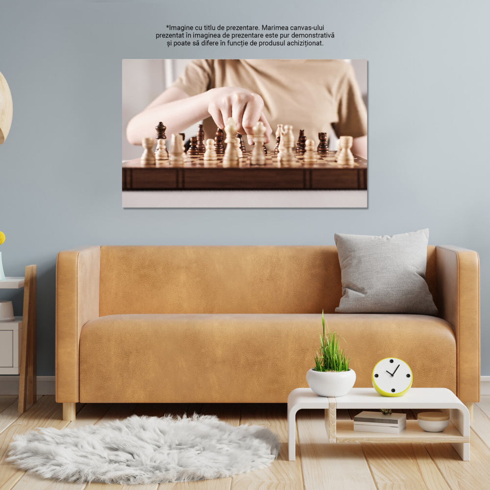 Tablou Canvas Mâna Victoriei în Joc de Strategie – Succes și Competitivitate, Marime 40x25CM [4]