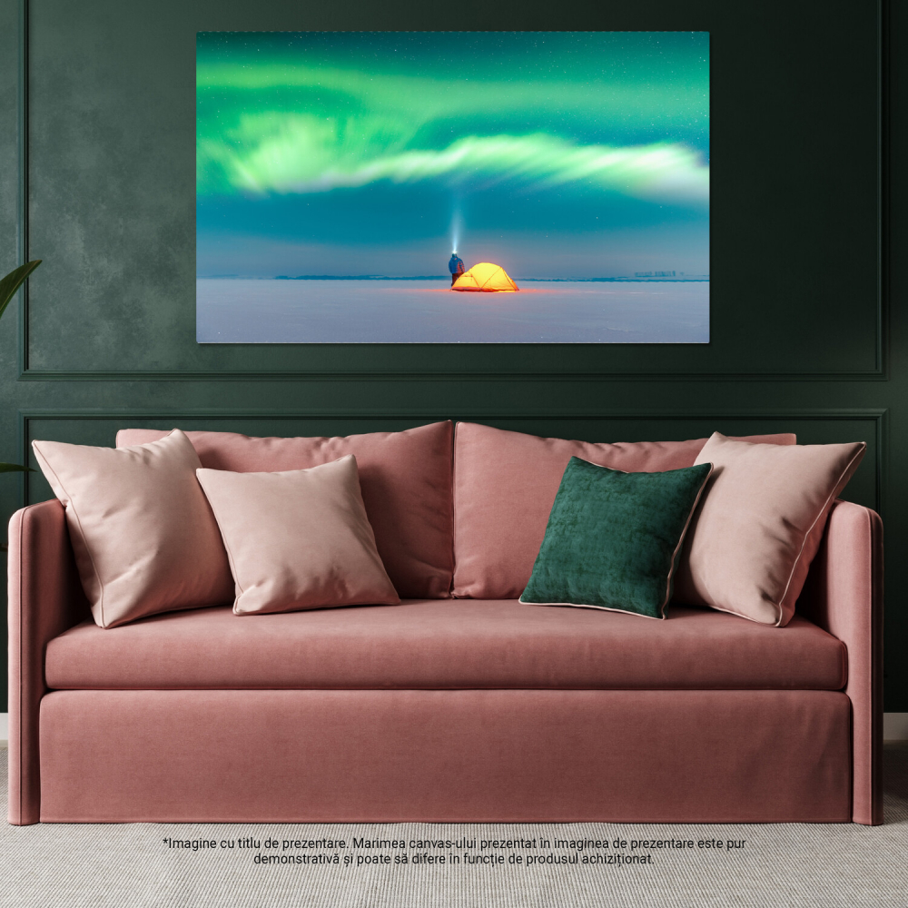 Tablou Canvas Dansul Luminilor Nordice: Aurora Boreală deasupra unui Cort în Peisaj Înghețat, Marime 40x25CM [4]