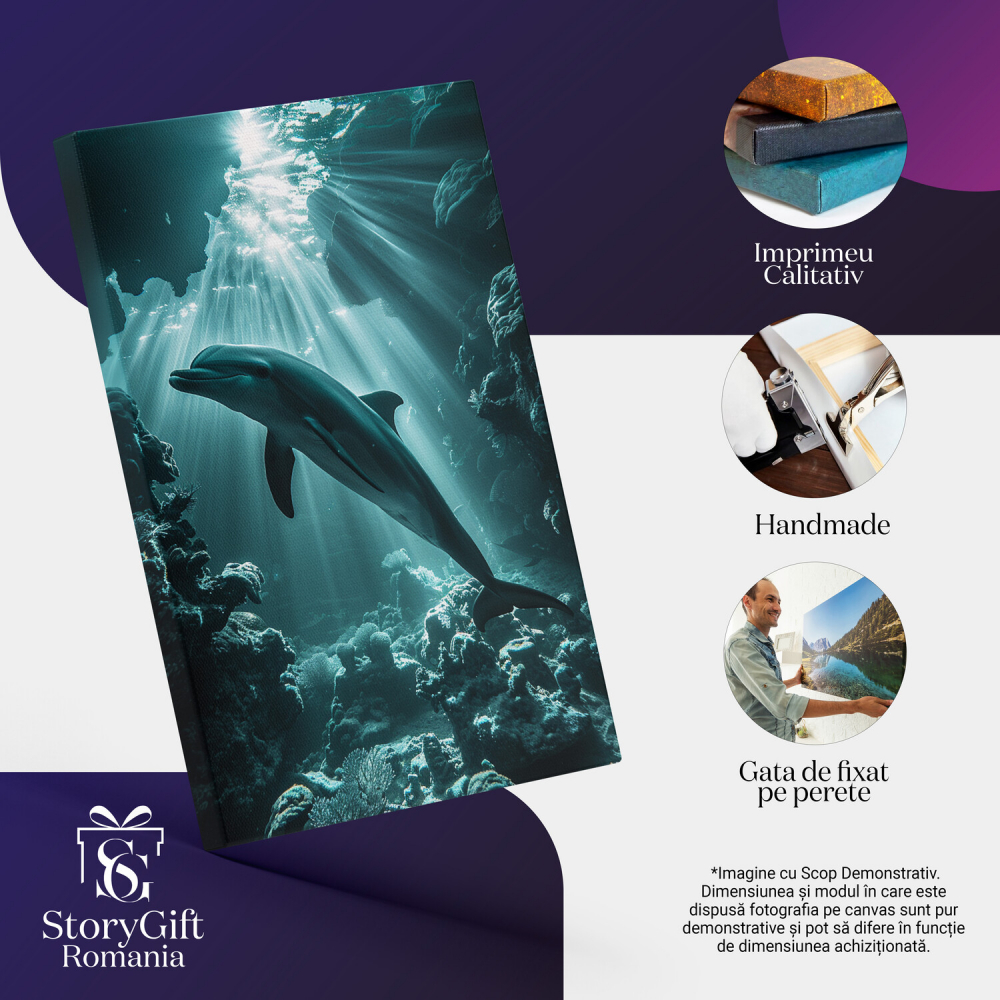 Tablou Canvas Delfin în Adâncimile Mării cu Razele Soarelui, Marime 40x25CM [2]