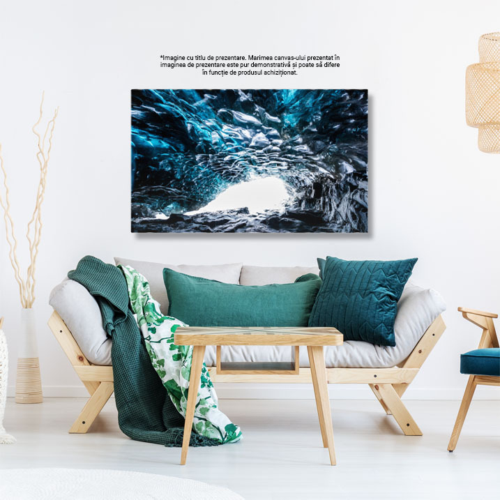 Tablou Canvas: Descoperirea Pesterilor de Gheata in Vatnajokull, Islanda 40x25CM [3]