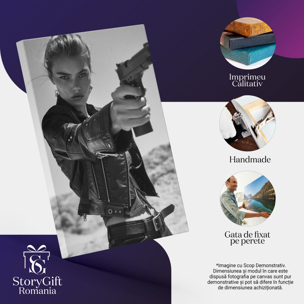 Femeie Periculoasă cu Pistol - Tablou Canvas, Marime 40x25CM [2]