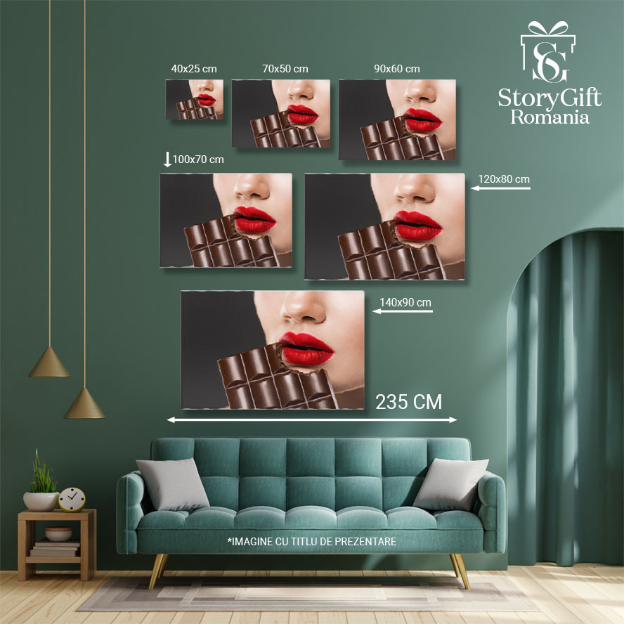 Tablou Canvas Frumusete si Ingrijire Femeia Cu Buzele Stralucitoare tinand un Produs Cosmetic  O Imbratisare a Frumusetii si a Rasfatului intro Lume a Esteticii 40x25CM [5]