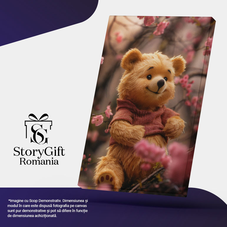 Tablou Canvas:  Imaginea unui Urs de Plus  stand intr-un Pom Inflorit - Fotografie Artistica si Jucarie  Pictura Digitala 40x25CM [5]