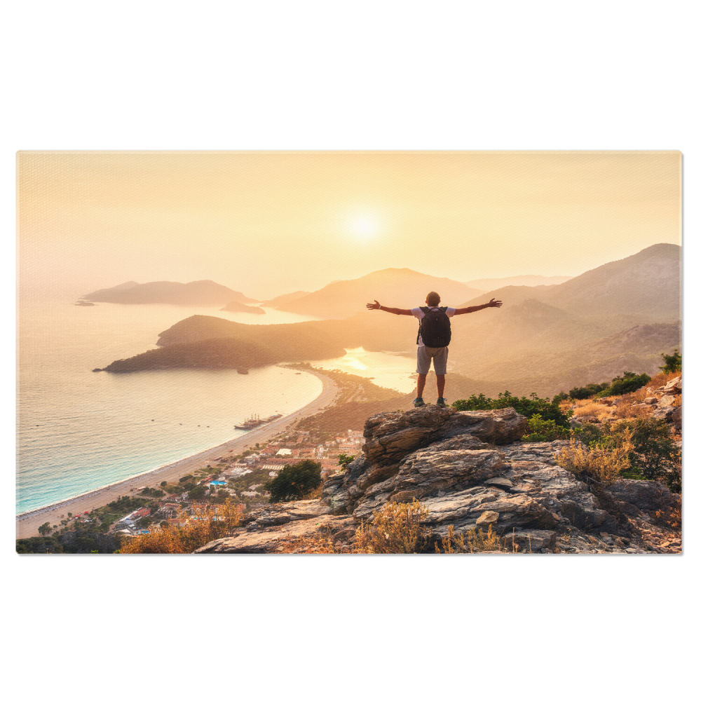 Tablou Canvas în Vârful Lumii: Apus de Soare în Munți, Marime 40x25CM [1]