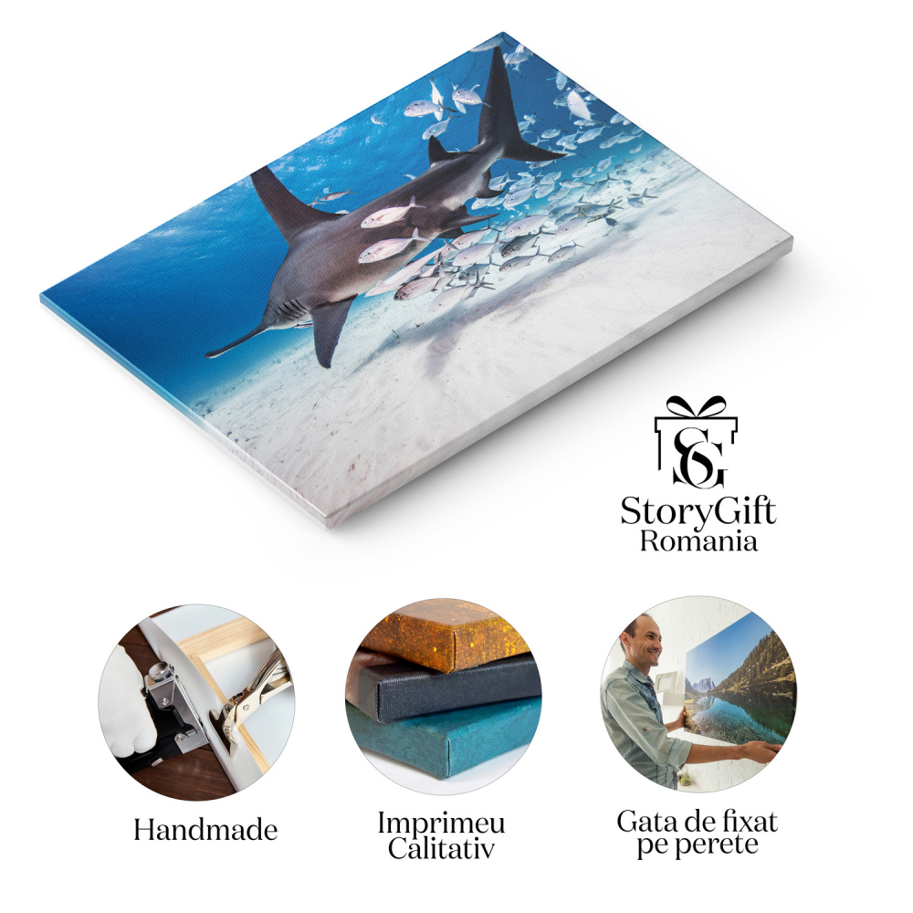 Tablou Canvas Întâlnire Subacvatică cu Rechin: Libertate în Adâncurile Oceanului, Marime 40x25CM [2]