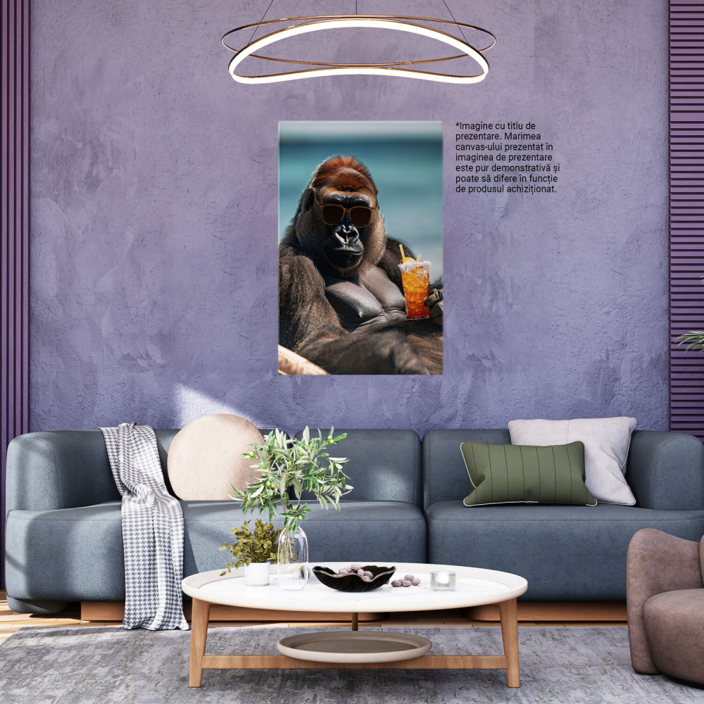 Tablou Canvas La Soare la Bronzat - Gorila cu Ochelari de Soare pe Șezlong cu Pahar de Suc, Marime 40x25CM [3]