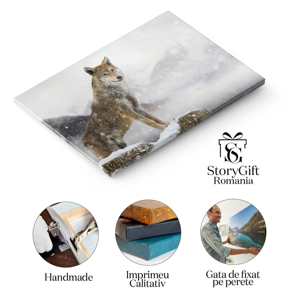 Tablou Canvas - Lup in Peisaj de Iarna: Pradatorul in Zapada intr-un Cadru Natural 40x25CM [2]