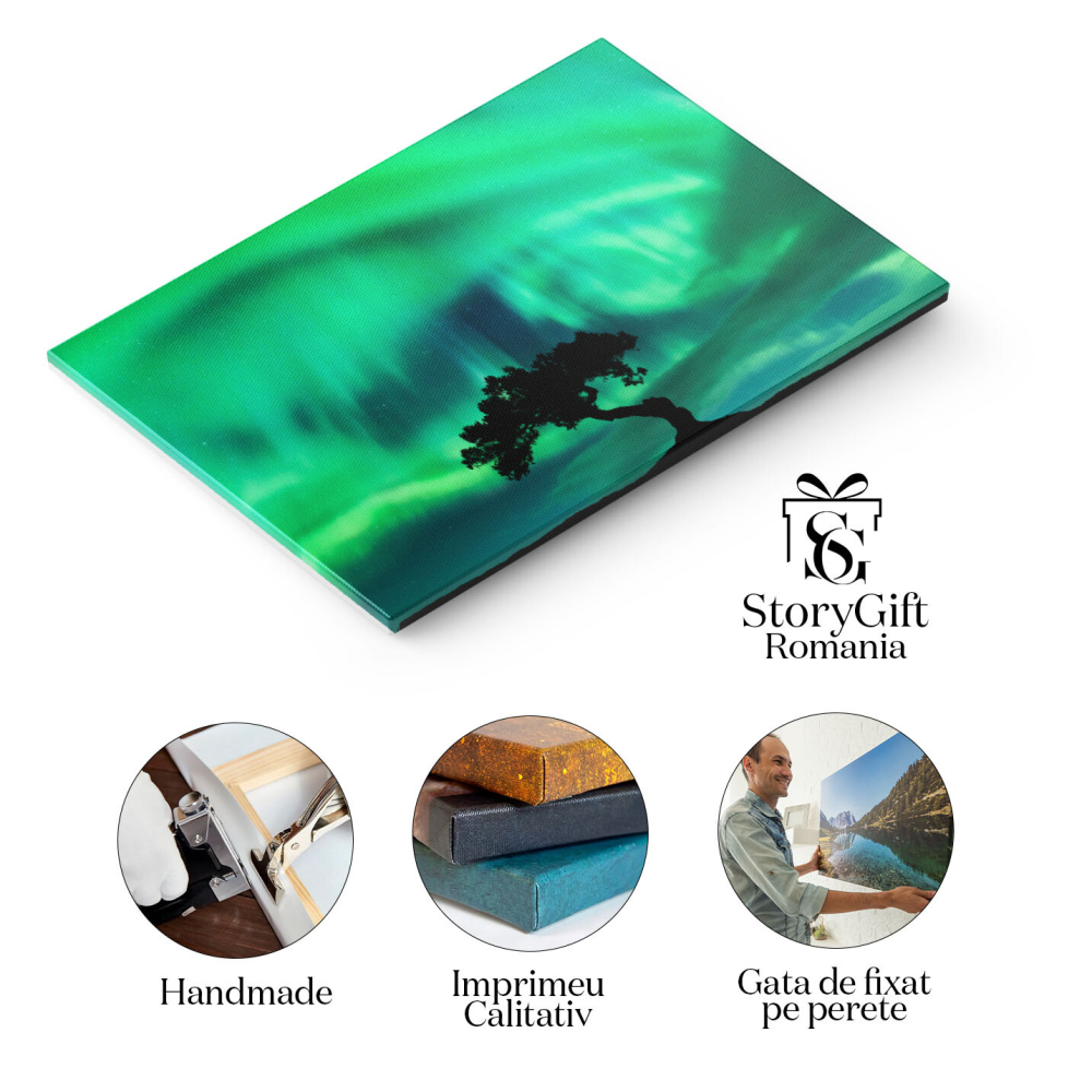 Tablou Canvas Magie in Padurea Boreala - Luminitele aurorelor boreale danseaza printre copaci 40x25CM [2]