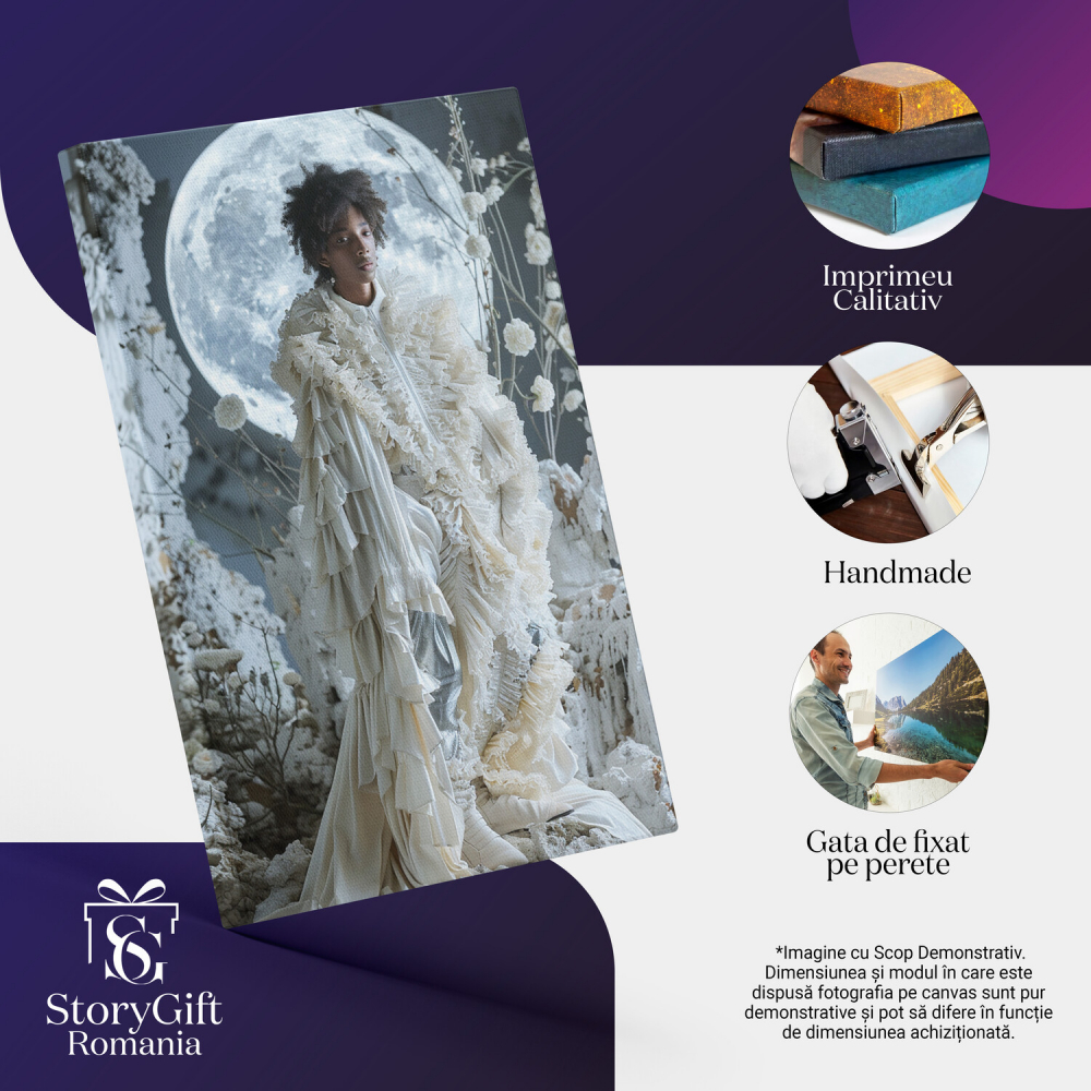 Model masculin în nuanțe de alb, rochie cu pluri și lună plină, Marime 40x25CM [2]