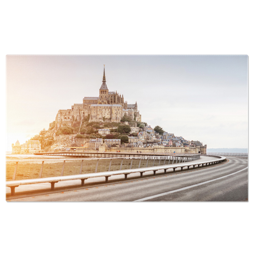 Tablou Canvas: Mont Saint-Michel în Apus - O Magie a Patrimoniului Mondial, Marime 40x25CM [1]