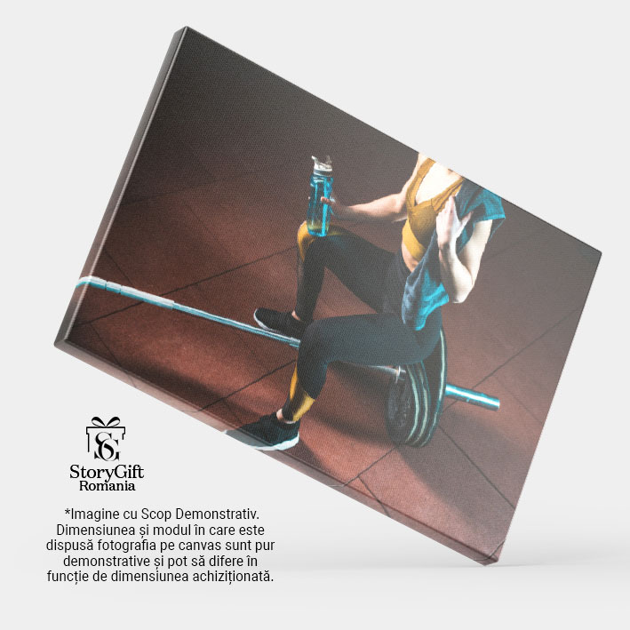 Tablou Canvas - Pausa de hidratare in timpul antrenamentului intens - athletic, drink, cropped image 40x25CM [4]