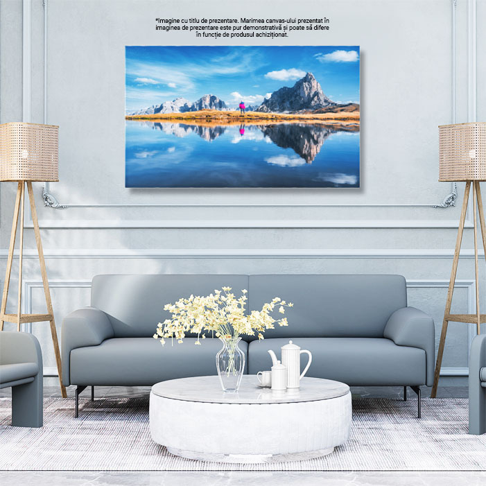 Tablou Canvas - Peisaj Montan: Femeie Reflectata in Apa Limpeda a Lacului de Munte intr-o Zi Frumoasa 40x25CM [3]