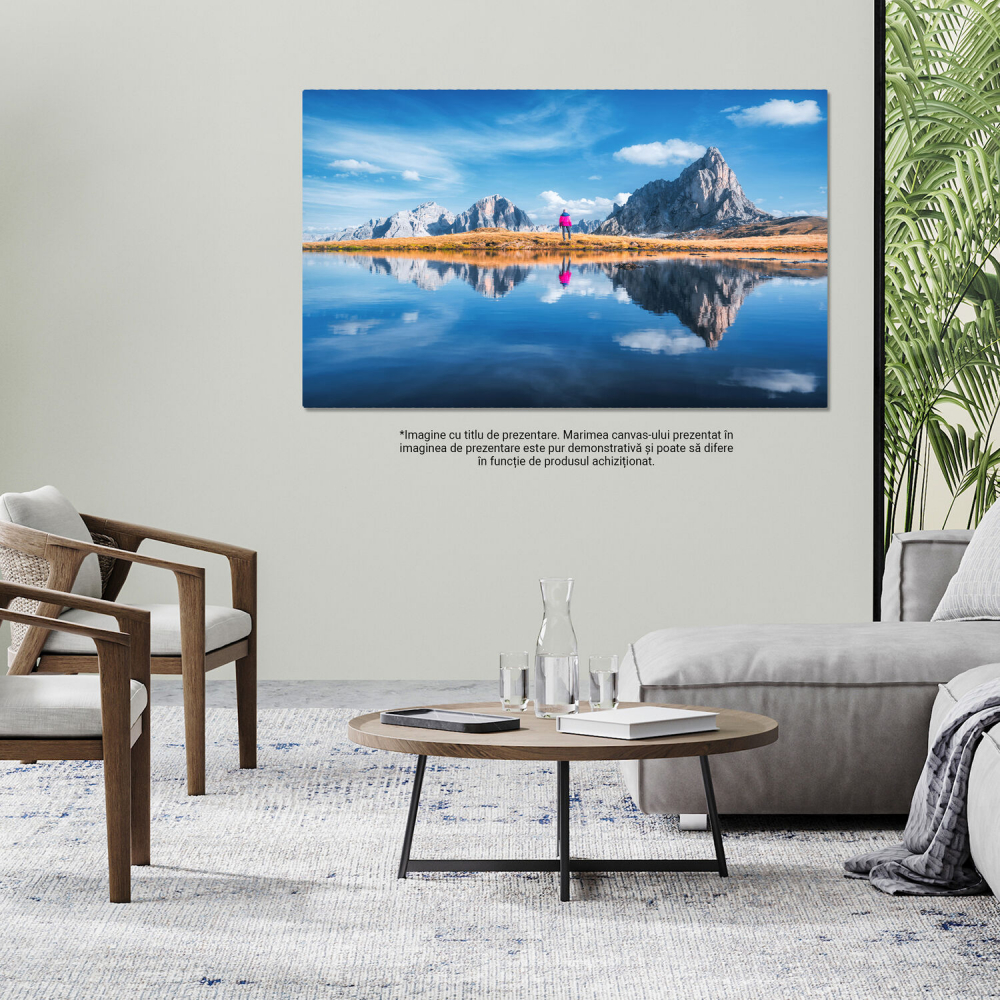 Tablou Canvas Peisaj Montan: Femeie Reflectată în Apa Limpedă a Lacului de Munte, Marime 40x25CM [4]