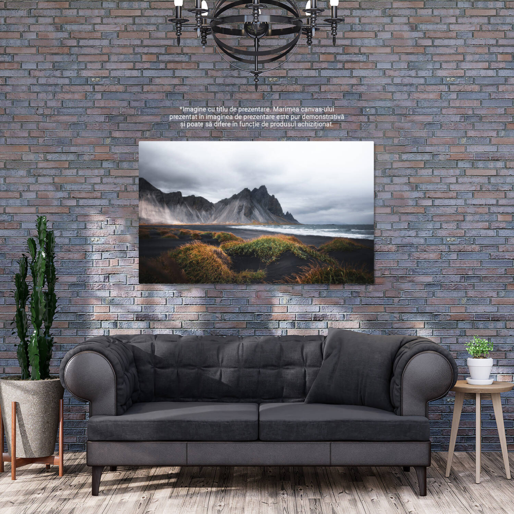 Tablou Canvas Plaja Islandeză cu Nisip Negru: Coasta Melancolică și Peisaje Naturale, Marime 40x25CM [4]