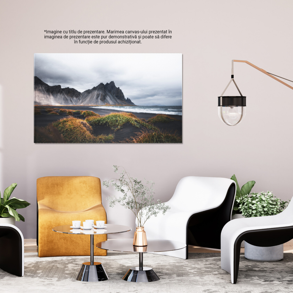 Tablou Canvas Plaja Islandeză cu Nisip Negru: Coasta Melancolică și Peisaje Naturale, Marime 40x25CM [3]