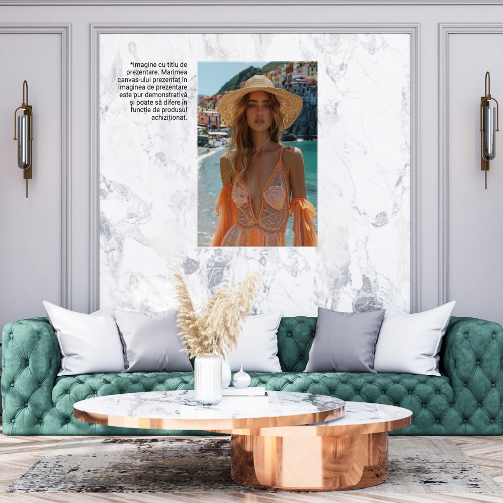 Plimbarea Femeii pe Plajă cu Pălărie de Paie - Podium la Malul Mării în Port, Marime 40x25CM [3]