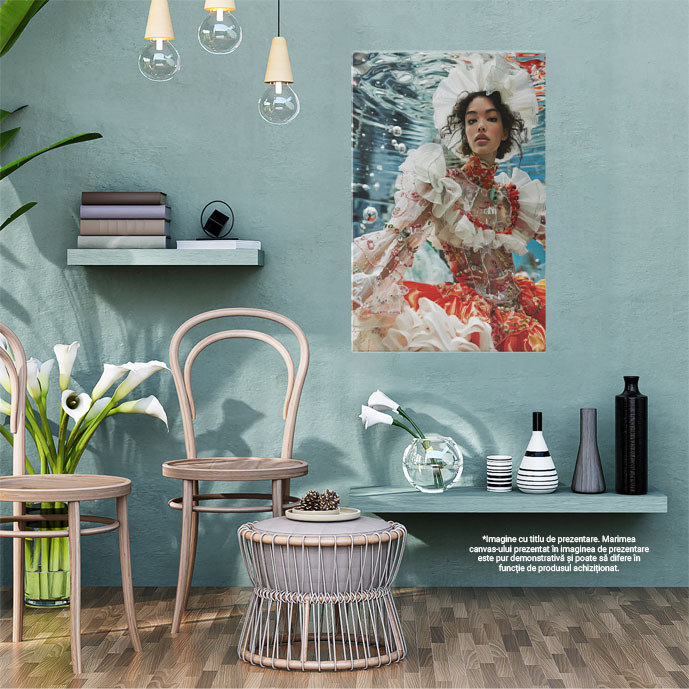 Tablou Canvas:  Portret Femie Subacvatic cu Rochie Roșie și Volane- Fotografie Artistică Pictura Digitala 40x25CM [2]