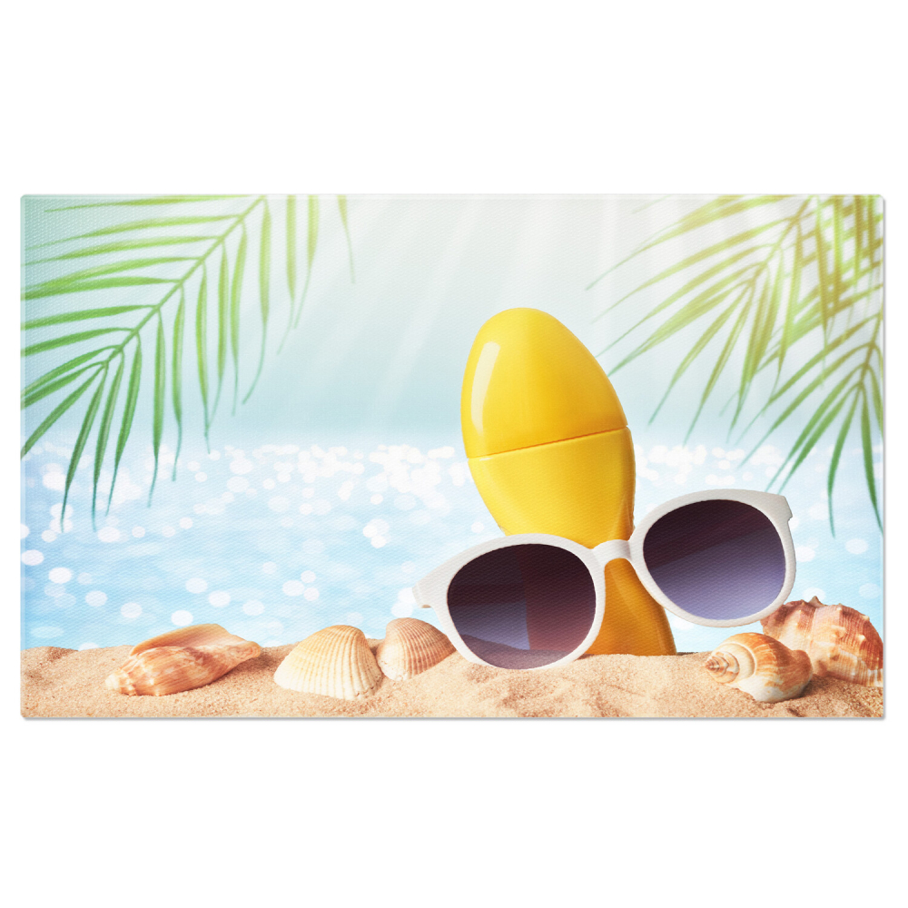 Tablou Canvas Răsfăț de Vară: Cosmetice pentru Plajă, Marime 40x25CM [1]