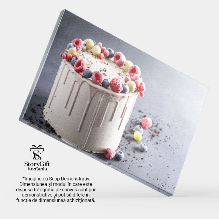 Tablou Canvas Tort Facut in Casa si Dulce cu Boabe de Cafea si Fructe de Padure  O Deliciu Cu Crema, Fructe si Decorat Cu Boabe de Cafea 40x25CM [4]
