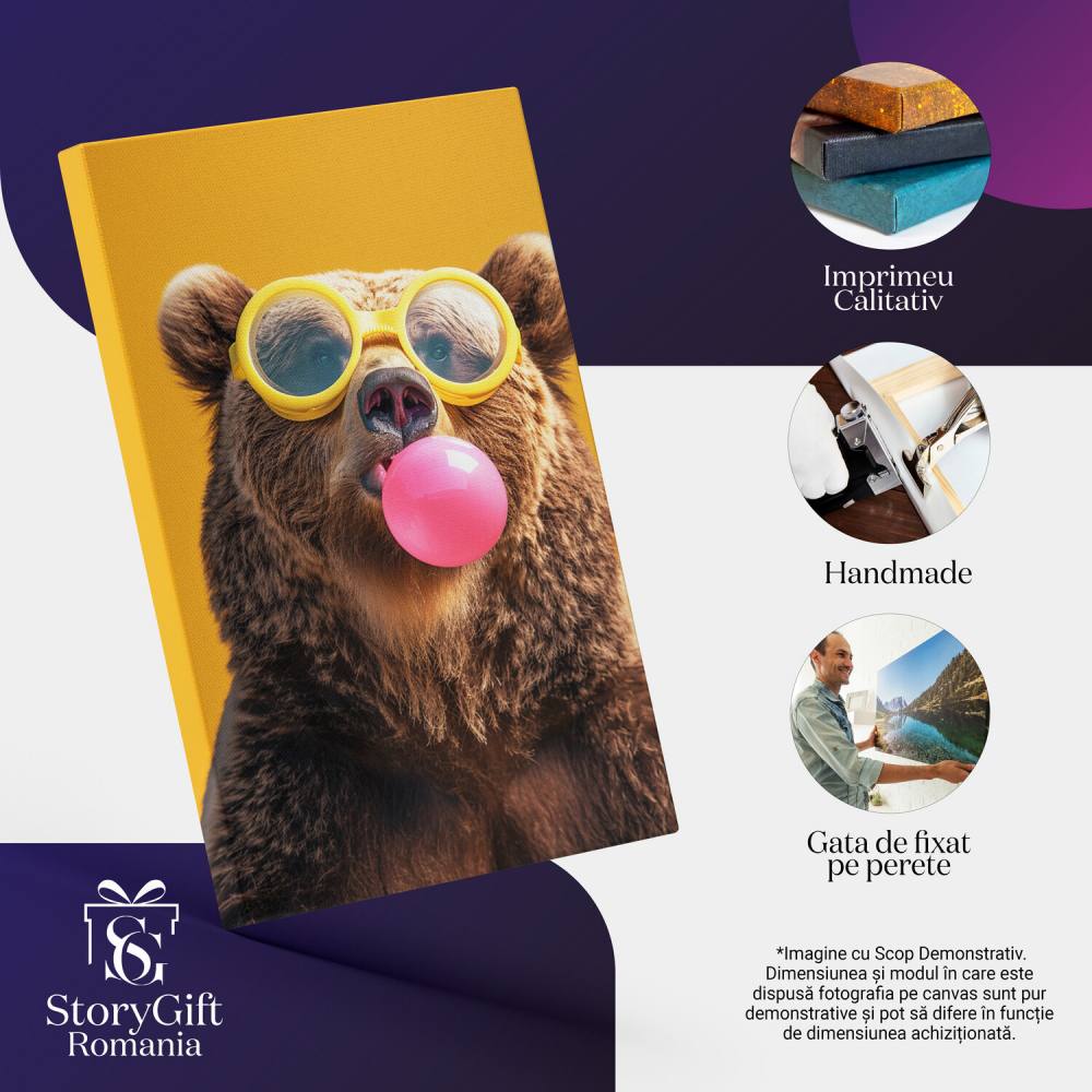 Tablou Canvas Ursul Grizzly Mestecând Gumă Roz și Purtați Ochelari Galbeni, Marime 40x25CM [2]