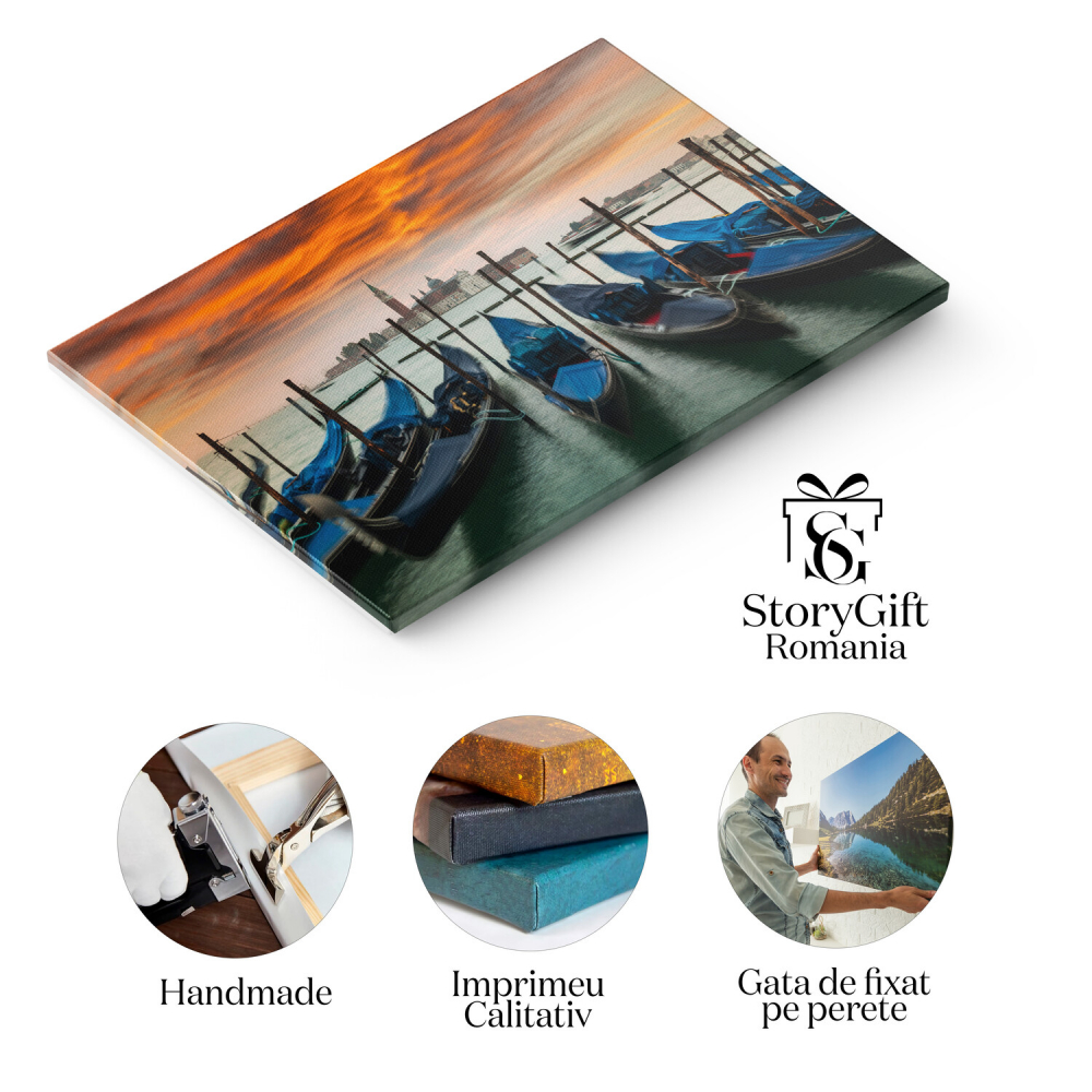 Tablou Canvas Veneția Încântătoare: Canalele și Arhitectura sa, Marime 40x25CM [2]