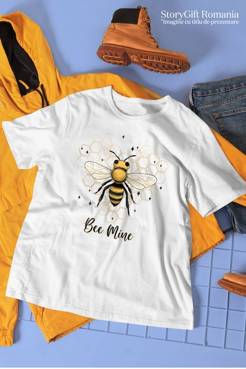 Tricou Barbati cu albina cu mesajul "Bee Mine", al meu, a mea, stelute, fagure pe fundal, insecta, ilustratie cu Maner Alb cu imprimeu pe Fata, 100% Bumbac, Alb, XL [3]