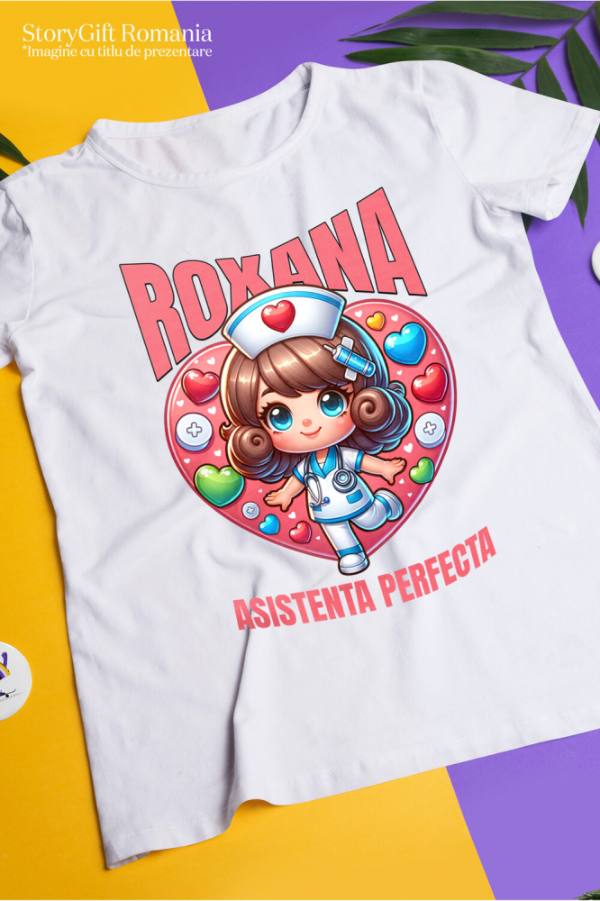 Tricou Femei, Barbati, Copii, Fata, Baiat, Unisex Personalizat Asistentă Medicală în Costum Alb – Design Personalizat Medicină [3]