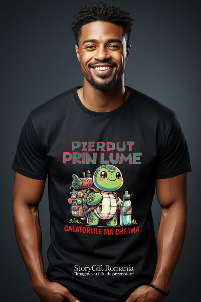 Tricou Femei, Barbati, Copii, Fata, Baiat, Unisex Personalizat "Broasca Țestoasă cu Rucsac și Apă – Călătoriile Mă Cheamă – Cadou Perfect pentru Aventuri în Natură" [2]