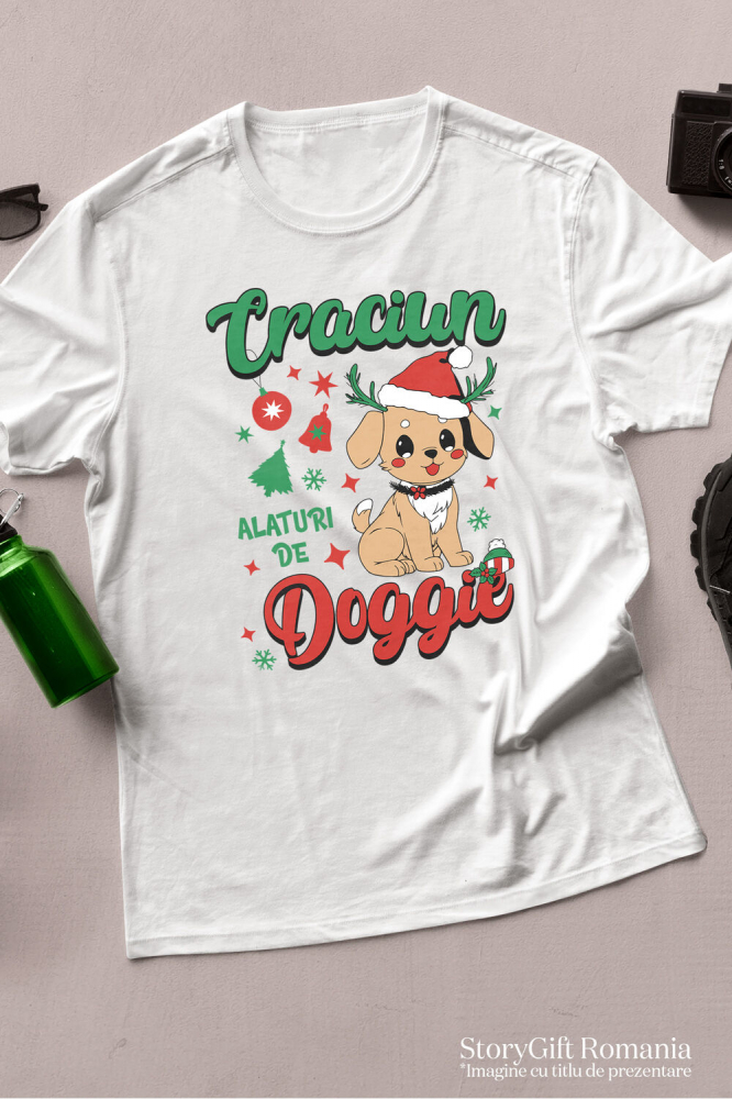 Tricou Femei, Barbati, Copii, Fata, Baiat, Unisex Personalizat Câine cu Căciulă de Crăciun - Crăciun Alături de Doggie [3]