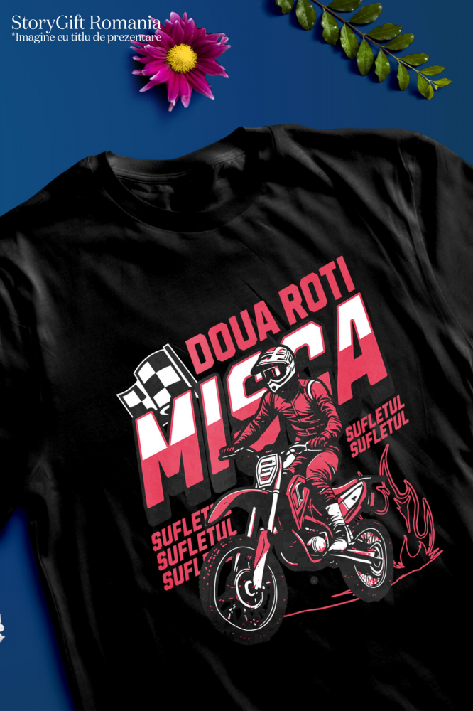 Tricou Femei, Barbati, Copii, Fata, Baiat, Unisex Personalizat Cursa de Motocicletă – Bărbat în Echipament Profesionist și Steag de Finish [3]