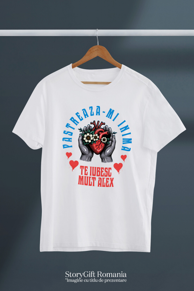 Tricou Femei, Barbati, Copii, Fata, Baiat, Unisex Personalizat „Inima Cu Flori Albe în Mâini Umane - Cadou Personalizat „Păstrează-ți Inima, Te Iubesc Mult Alex” pentru Familie, Copii și Prieteni” [3]