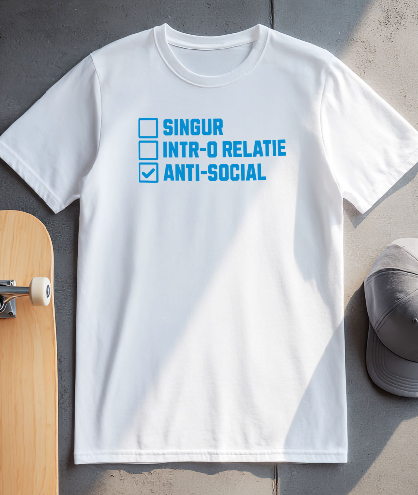 Tricou Femei, Barbati, Copii, Fata, Baiat, Unisex Personalizat „Singur într-o relație” – Mesaj Anti-Social cu Glume despre Anxietate și Oameni [3]