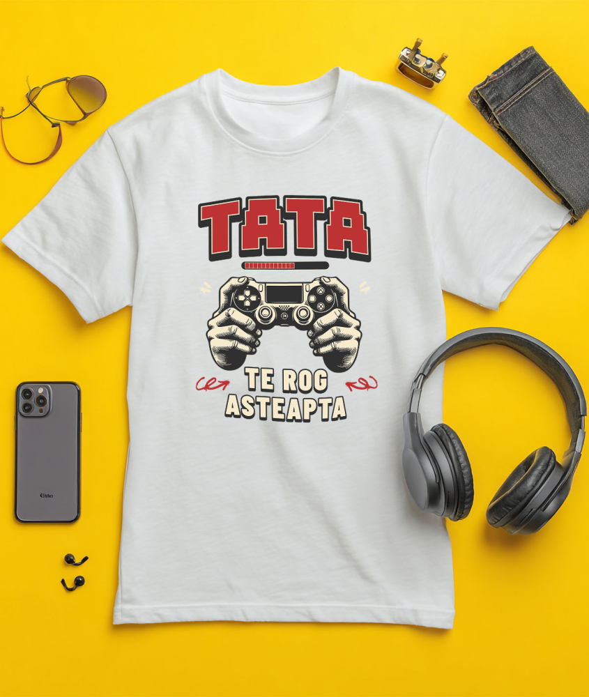 Tricou Femei, Barbati, Copii, Fata, Baiat, Unisex Personalizat Mâini de Bărbat cu Manetă de Jocuri Video - Cadou Personalizat „Tata Te Rog Așteaptă” pentru Familie și Prieteni [3]