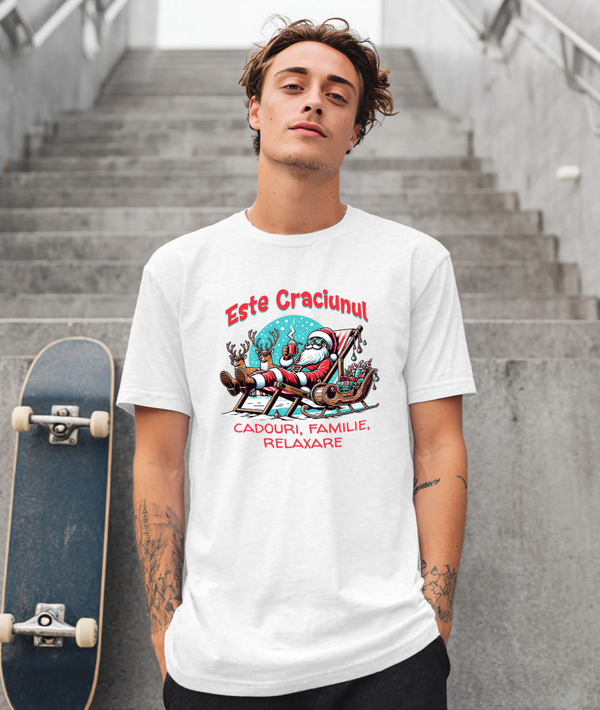 Tricou Femei, Barbati, Copii, Fata, Baiat, Unisex Personalizat Moș Crăciun Vesel pe Șezlong cu Ciocolată Caldă – Cadouri Personalizate pentru Crăciun [2]