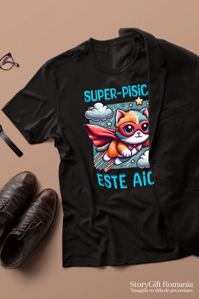 Tricou Femei, Barbati, Copii, Fata, Baiat, Unisex Personalizat Super-Pisica Este Aici! Pisica Cu Pelerină și Masca De Super-Erou – Cadou Personalizat Pentru Familie și Copii [3]