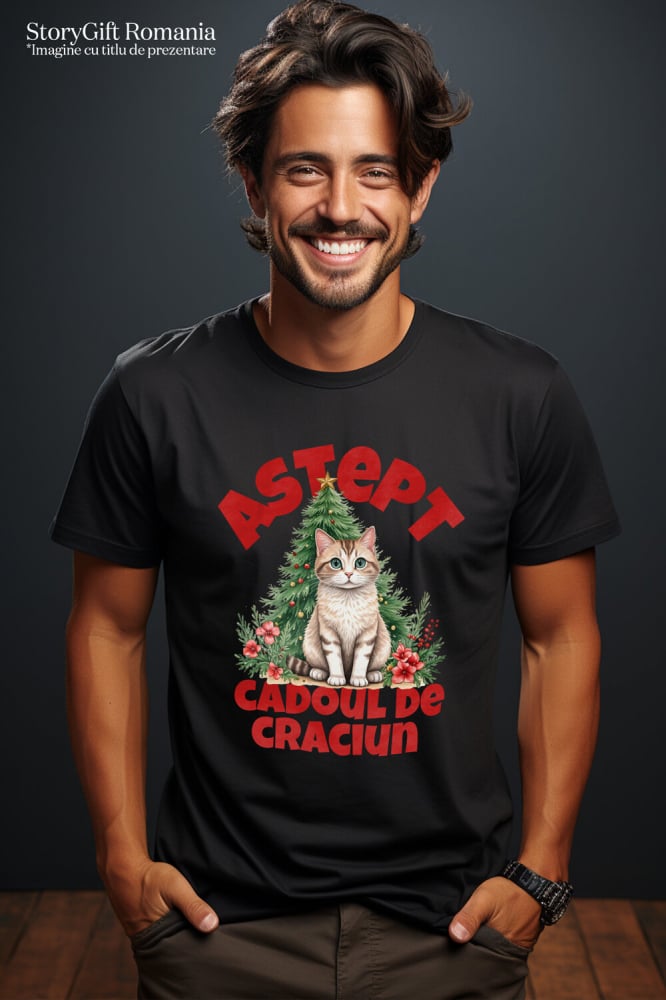Tricou Femei, Barbati, Copii, Fata, Baiat, Unisex Personalizat Pisică Pufoasă Lângă Bradul de Crăciun – Aștept Cadoul de Crăciun [2]