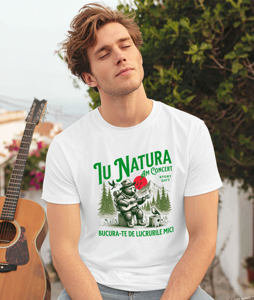 Tricou Femei, Barbati, Copii, Fata, Baiat, Unisex Personalizat "Urs Cântăreț cu Chitară în Pădure – Concert în Natură și Bucuria Lucrurilor Mici" [2]