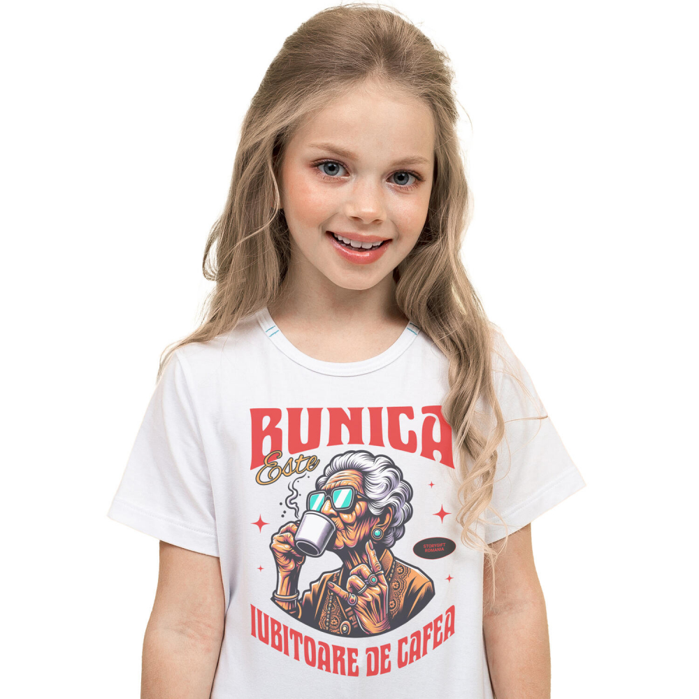 Tricou Femei, Barbati, Copii, Fata, Baiat, Unisex Personalizat „Cana Personalizată „Bunica Cool” – Cadou Ideal pentru Bunica Iubitoare de Cafea” [1]