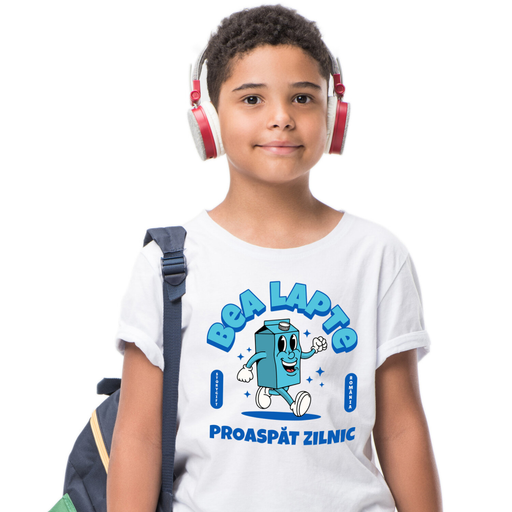 Tricou Femei, Barbati, Copii, Fata, Baiat, Unisex Personalizat „Cutie Veselă „Bea Lapte Proaspăt Zilnic” – Cadou Personalizat pentru Copii și Familie” [1]