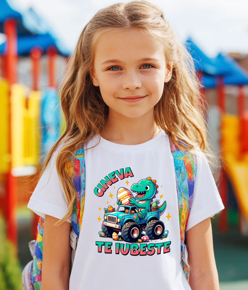 Tricou Femei, Barbati, Copii, Fata, Baiat, Unisex Personalizat "Dinozaur Vesel în Mașină de Teren cu Oua Colorate – Cineva te Iubește, Cadou Paște" [3]
