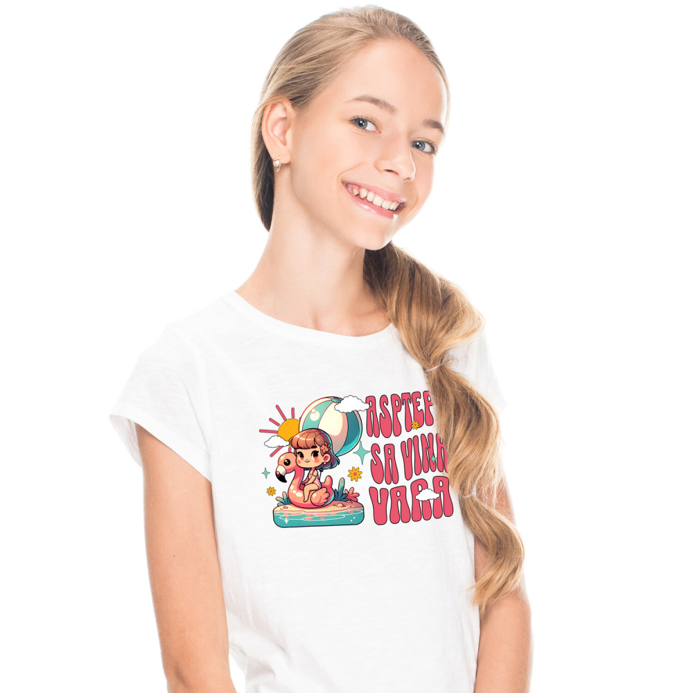 Tricou Femei, Barbati, Copii, Fata, Baiat, Unisex Personalizat Fată pe Colac Flamingo în Mare – Cadou Personalizat pentru Copii și Familie [1]