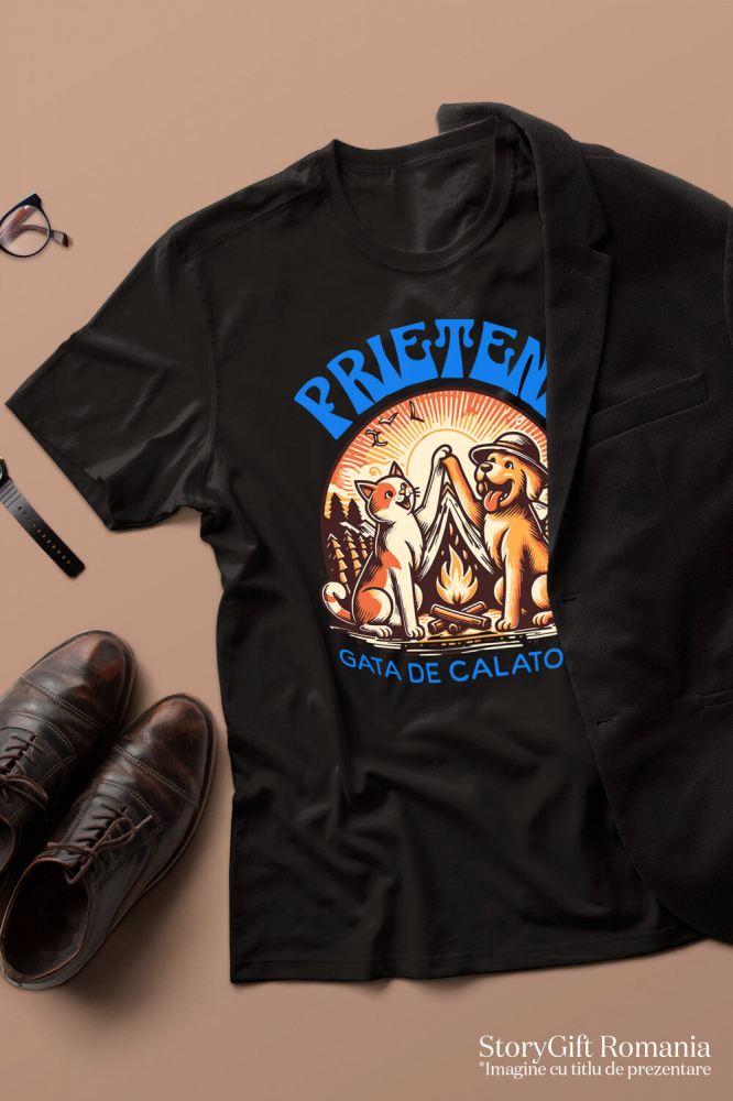 Tricou Femei, Barbati, Copii, Fata, Baiat, Unisex Personalizat "Pereche Perfectă: Câine și Pisică la Foc de Tabără – Aventură cu Prieteni Gata de Călătorie" [3]