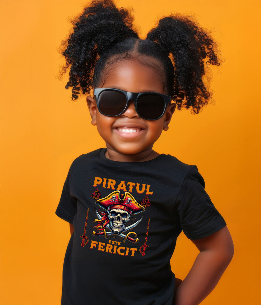 Tricou Femei, Barbati, Copii, Fata, Baiat, Unisex Personalizat Costum Pirat cu Craniu Uman, Palarie și Sabii - Piratul Fericit - Personalizat [4]