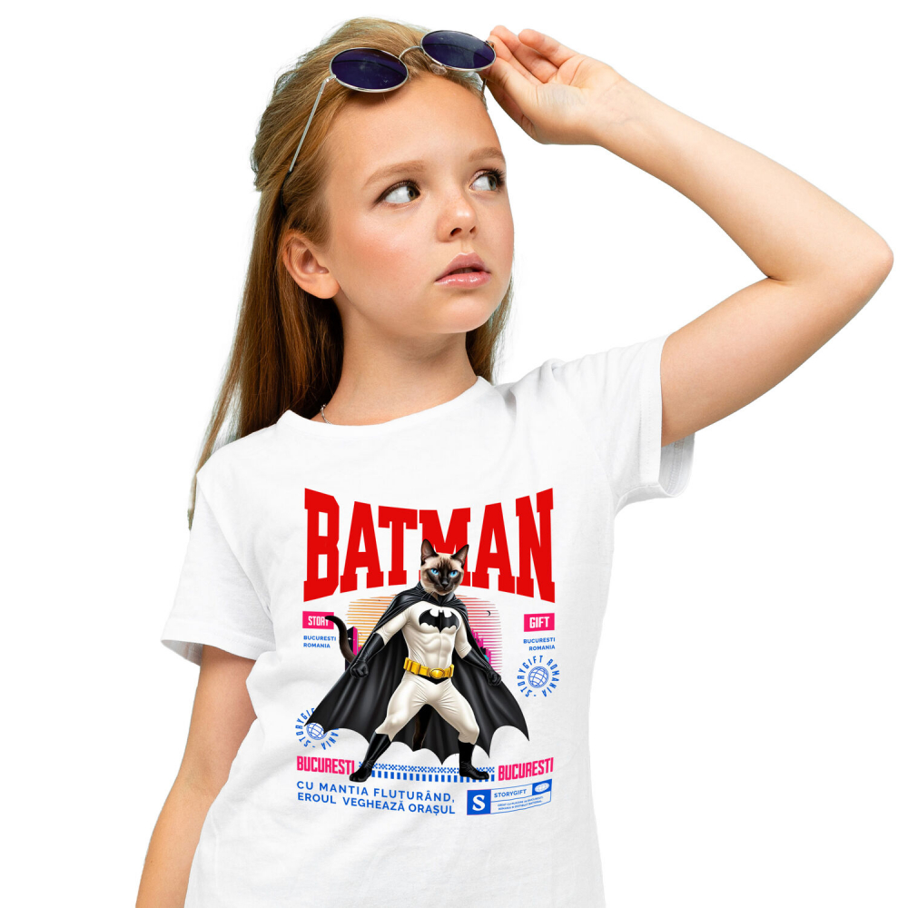 Tricou Femei, Barbati, Copii, Fata, Baiat, Unisex Personalizat Pisica Siamez în Costum de Batman – Supereroul Perfect pentru Iubitorii de Pisici și Copii [2]