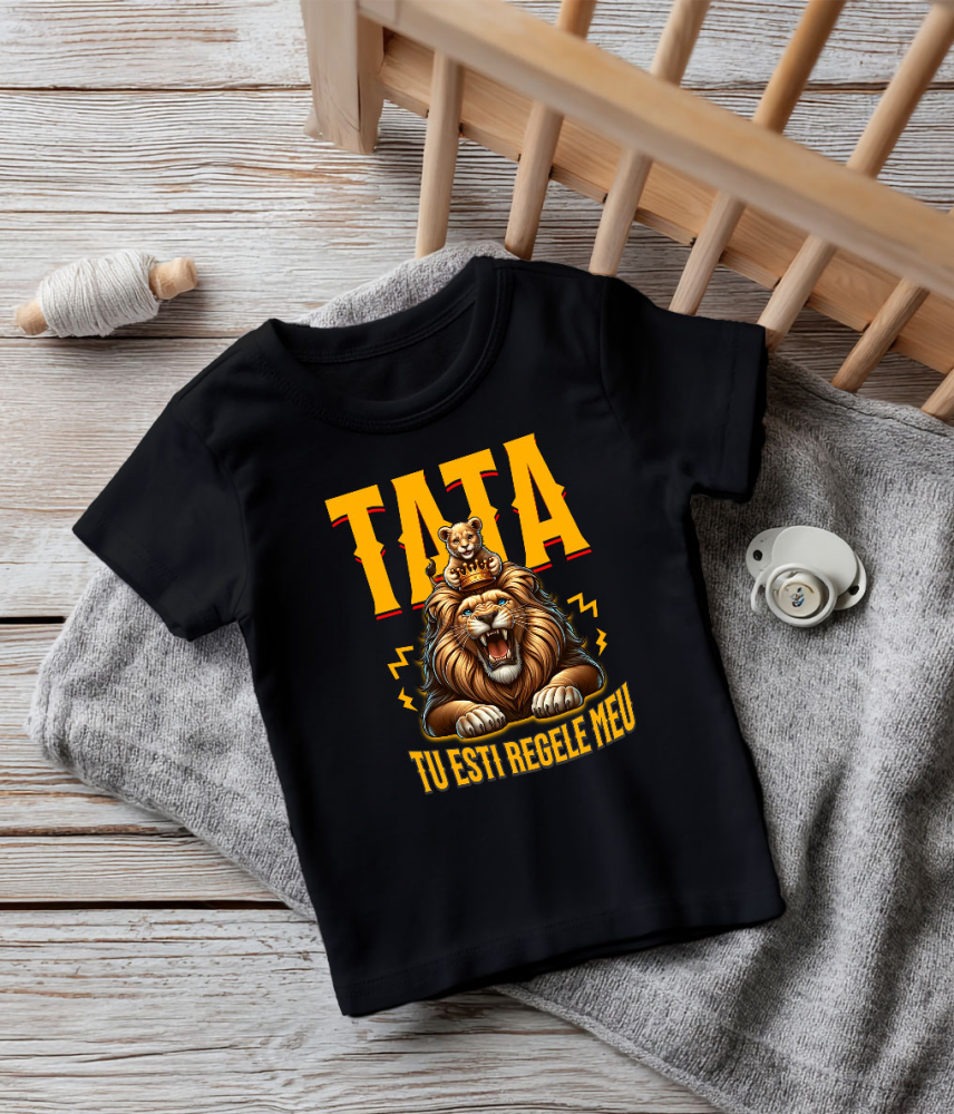 Tricou Femei, Barbati, Copii, Fata, Baiat, Unisex Personalizat Cadouri Personalizate Tata și Fiu | Pelerină Roșie, Eroul Meu Tata [5]