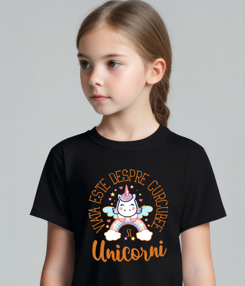 Tricou Femei, Barbati, Copii, Fata, Baiat, Unisex Personalizat Unicorn pe Curcubeu Multicolor – Cadou Personalizat pentru Copii și Familie [3]