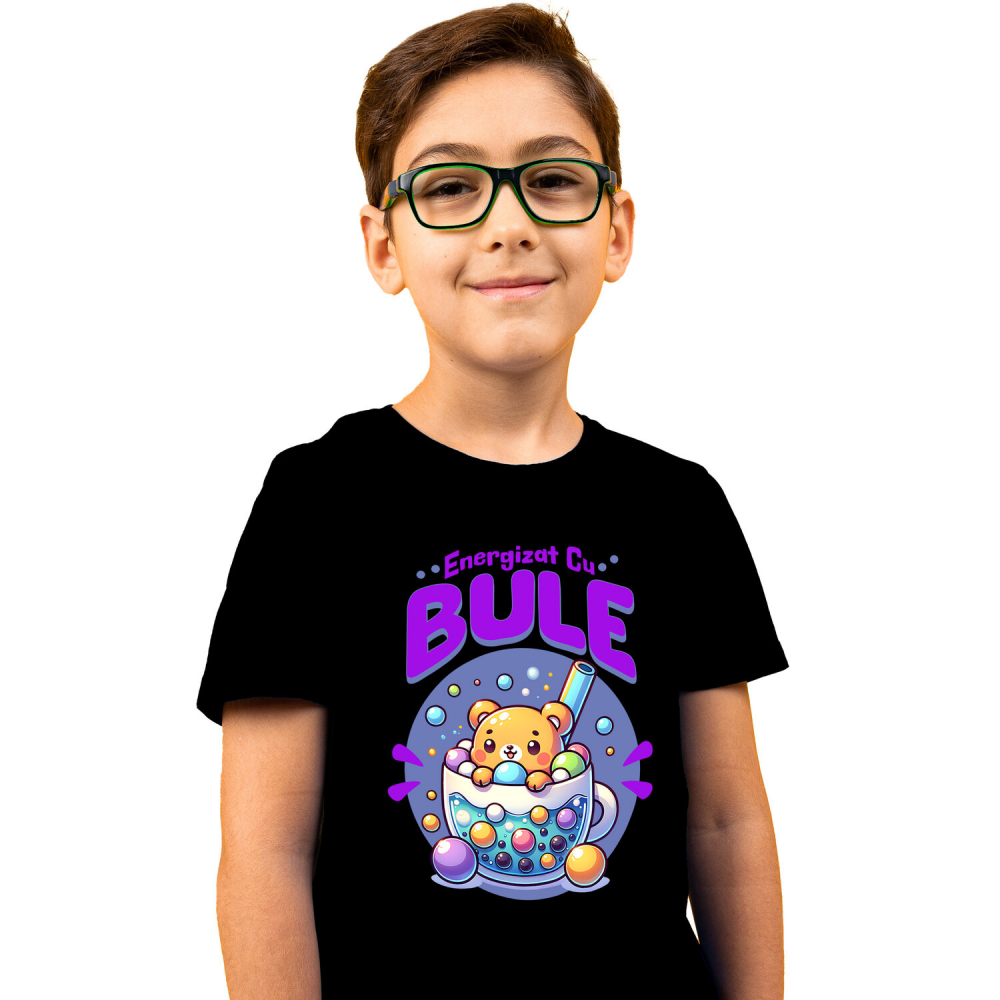 Tricou Femei, Barbati, Copii, Fata, Baiat, Unisex Personalizat „Ursuleț Maro de Pluș cu Pahar de Ceai și Bule – Cadou Personalizat Energizat cu Bule” [1]