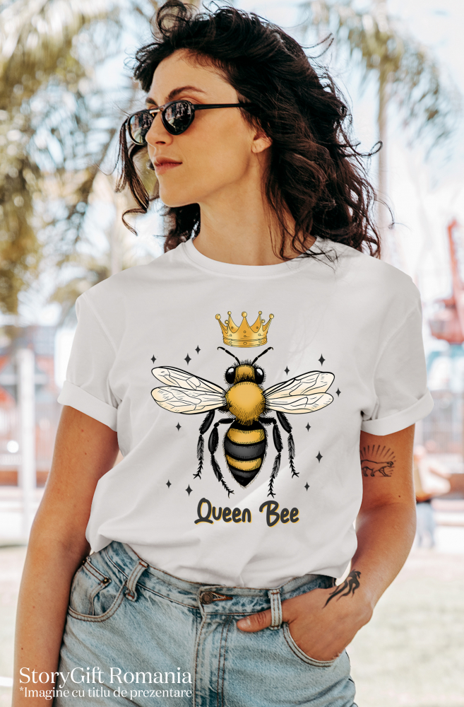 Tricou Femei cu albina cu coroana si cu stelute in jur cu mesajul "Queen Bee", regina albina, conducere, lider, insecta, ilustratie  cu imprimeu pe Fata, 100% Bumbac, Alb, L [2]