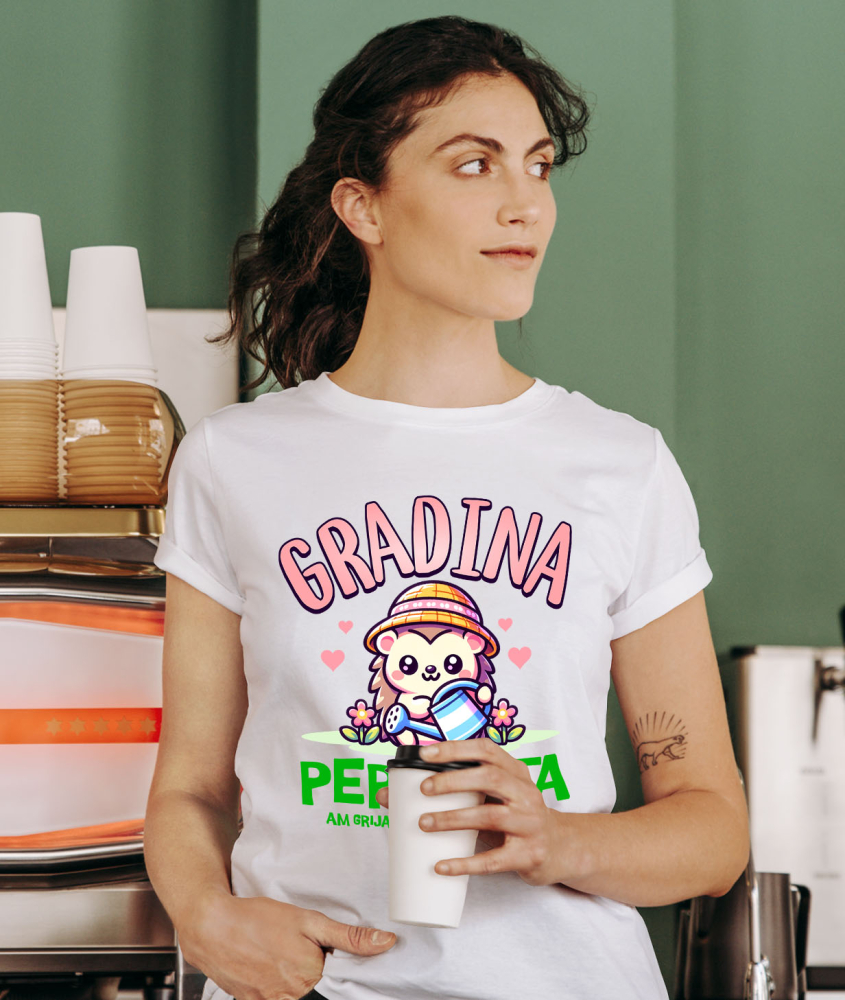 Tricou Femei, Barbati, Copii, Fata, Baiat, Unisex Personalizat Tricou Personalizat Arici cu Pălărie Roz – Cadou pentru Iubitorii de Grădină | Mesaj Iubire pentru Flori [2]